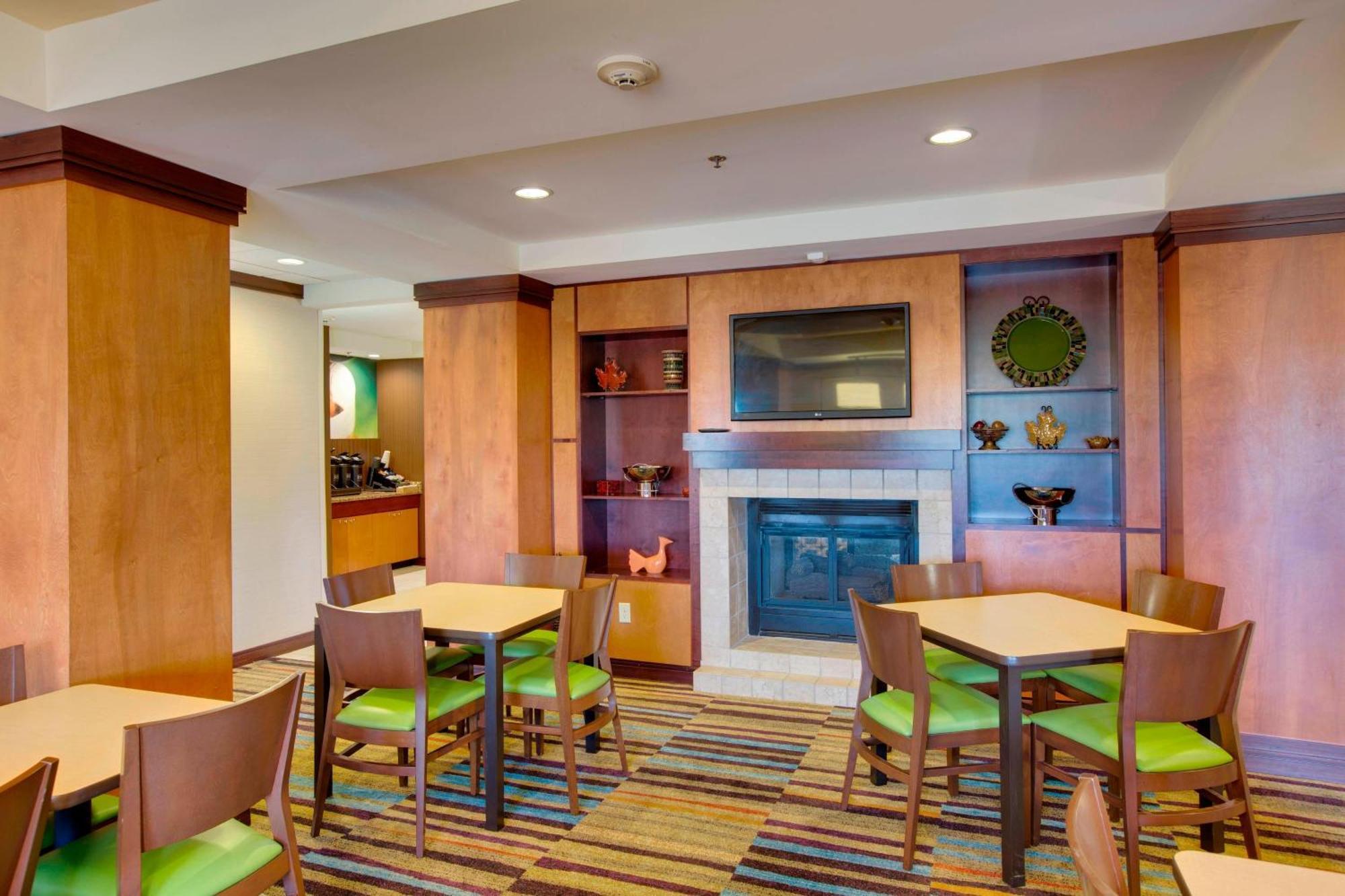 Fairfield Inn And Suites South Hill I-85 Экстерьер фото
