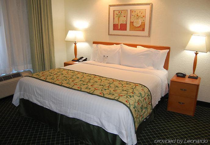 Fairfield Inn And Suites South Hill I-85 Экстерьер фото