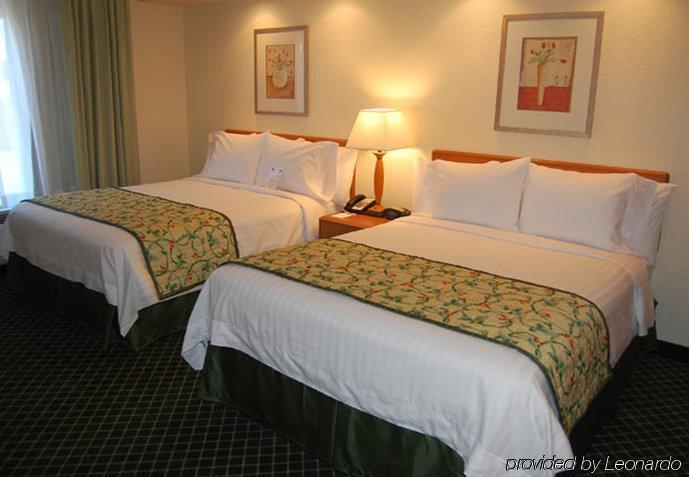 Fairfield Inn And Suites South Hill I-85 Экстерьер фото