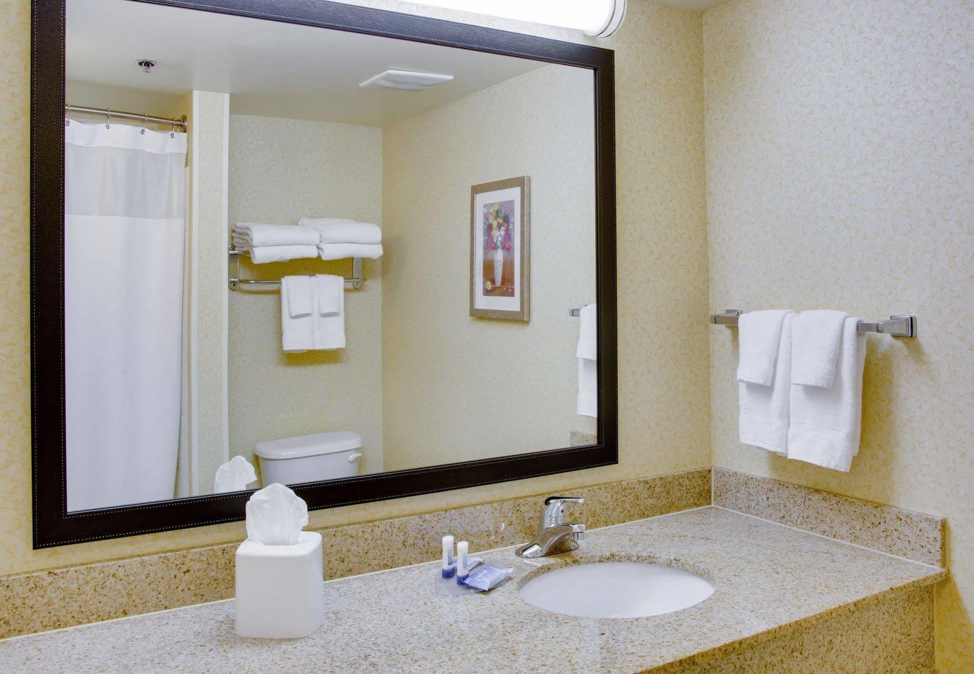 Fairfield Inn And Suites South Hill I-85 Экстерьер фото