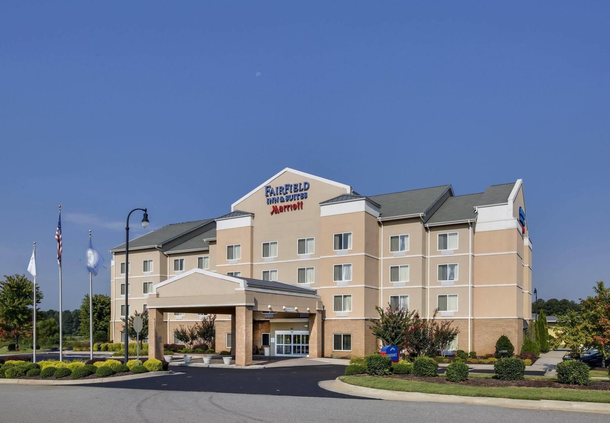 Fairfield Inn And Suites South Hill I-85 Экстерьер фото