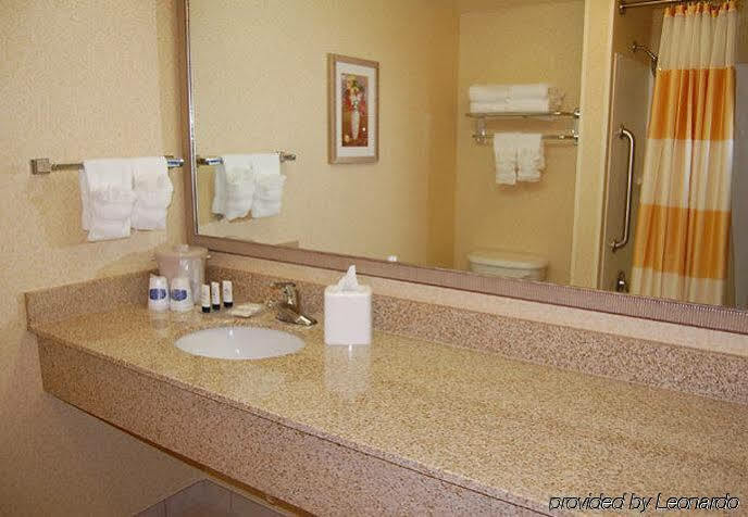 Fairfield Inn And Suites South Hill I-85 Экстерьер фото